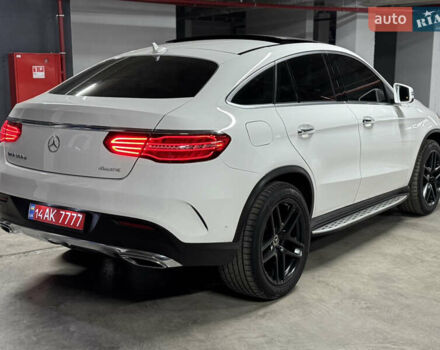 Белый Мерседес GLE-Class Coupe, объемом двигателя 2.99 л и пробегом 154 тыс. км за 42500 $, фото 4 на Automoto.ua