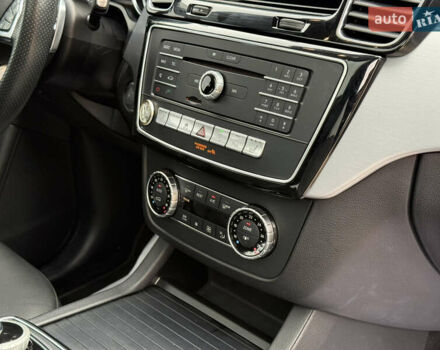 Белый Мерседес GLE-Class Coupe, объемом двигателя 3 л и пробегом 91 тыс. км за 44000 $, фото 102 на Automoto.ua