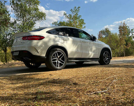 Белый Мерседес GLE-Class Coupe, объемом двигателя 3 л и пробегом 140 тыс. км за 46999 $, фото 13 на Automoto.ua