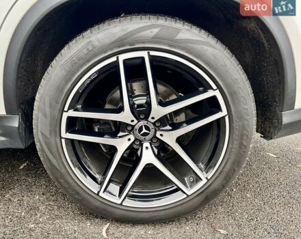 Белый Мерседес GLE-Class Coupe, объемом двигателя 2.99 л и пробегом 84 тыс. км за 47999 $, фото 14 на Automoto.ua