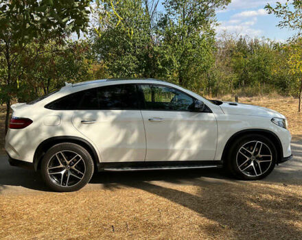 Белый Мерседес GLE-Class Coupe, объемом двигателя 3 л и пробегом 140 тыс. км за 46999 $, фото 10 на Automoto.ua