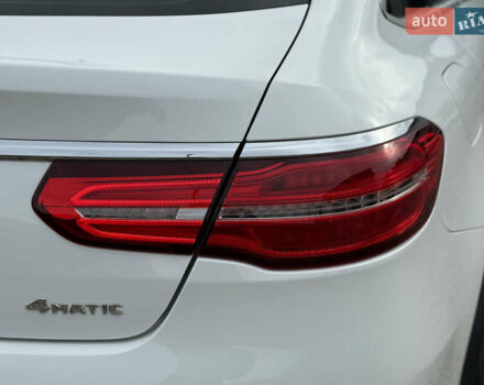 Белый Мерседес GLE-Class Coupe, объемом двигателя 2.99 л и пробегом 154 тыс. км за 42500 $, фото 66 на Automoto.ua