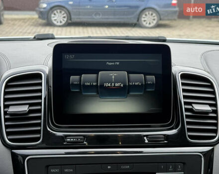 Белый Мерседес GLE-Class Coupe, объемом двигателя 2.99 л и пробегом 154 тыс. км за 42500 $, фото 59 на Automoto.ua