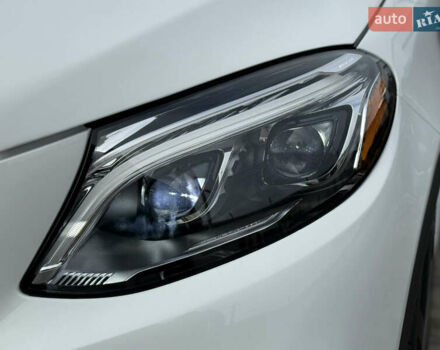 Белый Мерседес GLE-Class Coupe, объемом двигателя 3 л и пробегом 91 тыс. км за 44000 $, фото 37 на Automoto.ua