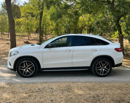 Белый Мерседес GLE-Class Coupe, объемом двигателя 3 л и пробегом 140 тыс. км за 46999 $, фото 19 на Automoto.ua