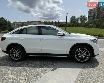 Білий Мерседес GLE-Class Coupe, об'ємом двигуна 2.99 л та пробігом 94 тис. км за 43500 $, фото 4 на Automoto.ua