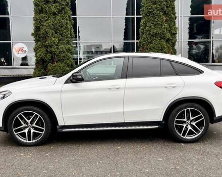 Белый Мерседес GLE-Class Coupe, объемом двигателя 2.99 л и пробегом 84 тыс. км за 47999 $, фото 12 на Automoto.ua