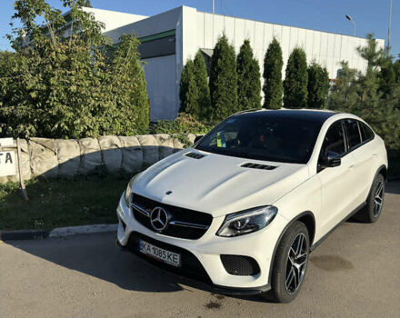 Белый Мерседес GLE-Class Coupe, объемом двигателя 3 л и пробегом 29 тыс. км за 55000 $, фото 16 на Automoto.ua