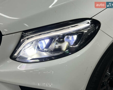 Белый Мерседес GLE-Class Coupe, объемом двигателя 2.99 л и пробегом 124 тыс. км за 47900 $, фото 16 на Automoto.ua