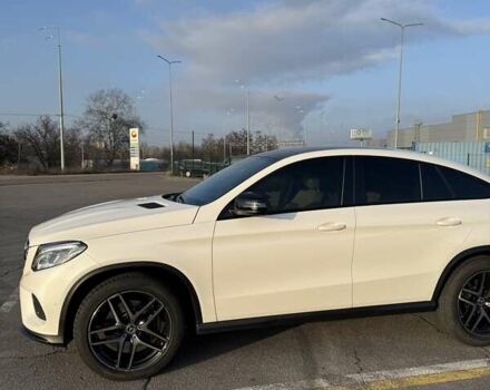 Белый Мерседес GLE-Class Coupe, объемом двигателя 3 л и пробегом 58 тыс. км за 47500 $, фото 17 на Automoto.ua