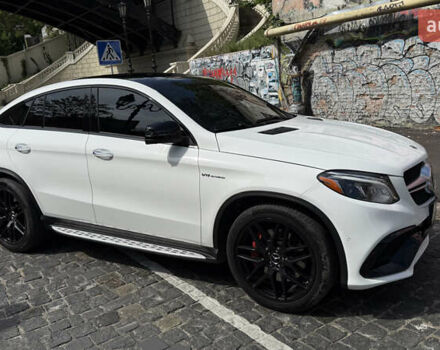 Белый Мерседес GLE-Class Coupe, объемом двигателя 5.46 л и пробегом 90 тыс. км за 89900 $, фото 2 на Automoto.ua