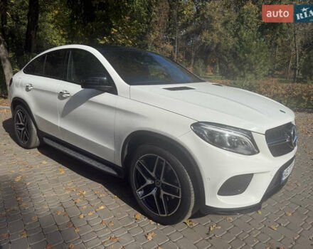 Белый Мерседес GLE-Class Coupe, объемом двигателя 3 л и пробегом 154 тыс. км за 40500 $, фото 2 на Automoto.ua