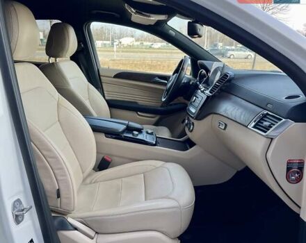 Білий Мерседес GLE-Class Coupe, об'ємом двигуна 3 л та пробігом 35 тис. км за 48999 $, фото 44 на Automoto.ua