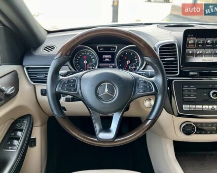 Белый Мерседес GLE-Class Coupe, объемом двигателя 3 л и пробегом 35 тыс. км за 51000 $, фото 34 на Automoto.ua