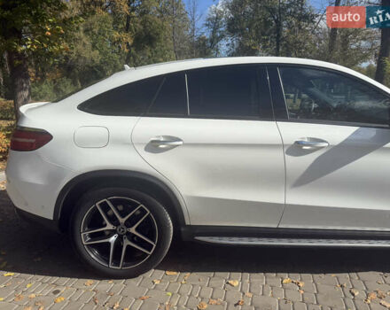 Белый Мерседес GLE-Class Coupe, объемом двигателя 3 л и пробегом 154 тыс. км за 40500 $, фото 4 на Automoto.ua