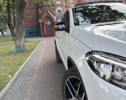 Белый Мерседес GLE-Class Coupe, объемом двигателя 3 л и пробегом 29 тыс. км за 55000 $, фото 2 на Automoto.ua