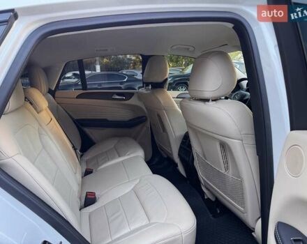 Білий Мерседес GLE-Class Coupe, об'ємом двигуна 3 л та пробігом 68 тис. км за 47900 $, фото 11 на Automoto.ua