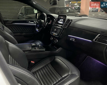 Белый Мерседес GLE-Class Coupe, объемом двигателя 2.99 л и пробегом 124 тыс. км за 47900 $, фото 33 на Automoto.ua