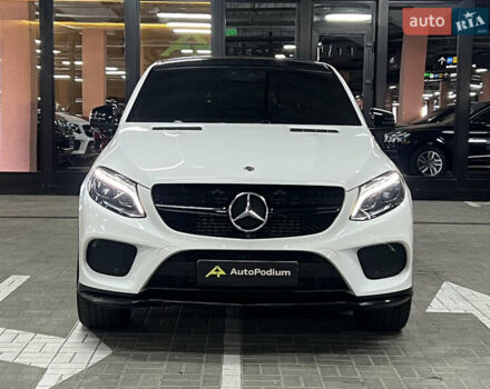 Белый Мерседес GLE-Class Coupe, объемом двигателя 2.99 л и пробегом 124 тыс. км за 47900 $, фото 6 на Automoto.ua