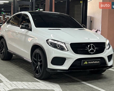 Белый Мерседес GLE-Class Coupe, объемом двигателя 2.99 л и пробегом 124 тыс. км за 47900 $, фото 7 на Automoto.ua