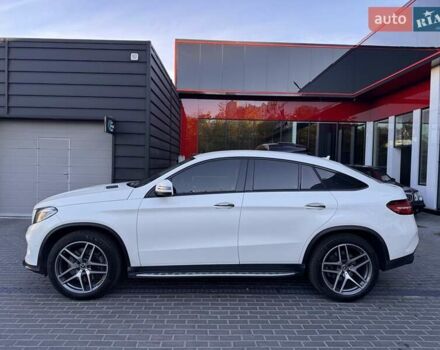 Білий Мерседес GLE-Class Coupe, об'ємом двигуна 3 л та пробігом 68 тис. км за 47900 $, фото 3 на Automoto.ua