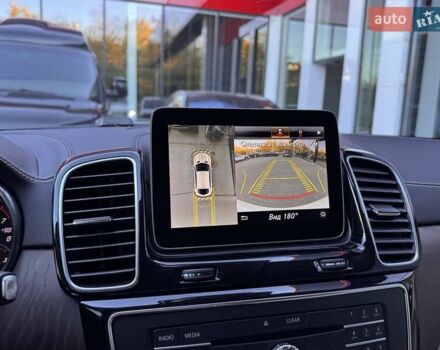 Білий Мерседес GLE-Class Coupe, об'ємом двигуна 3 л та пробігом 68 тис. км за 47900 $, фото 19 на Automoto.ua