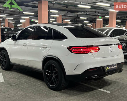Белый Мерседес GLE-Class Coupe, объемом двигателя 2.99 л и пробегом 124 тыс. км за 47900 $, фото 11 на Automoto.ua