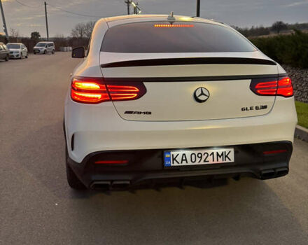 Белый Мерседес GLE-Class Coupe, объемом двигателя 5.5 л и пробегом 45 тыс. км за 77000 $, фото 13 на Automoto.ua
