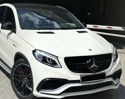 Белый Мерседес GLE-Class Coupe, объемом двигателя 5.46 л и пробегом 99 тыс. км за 57999 $, фото 4 на Automoto.ua