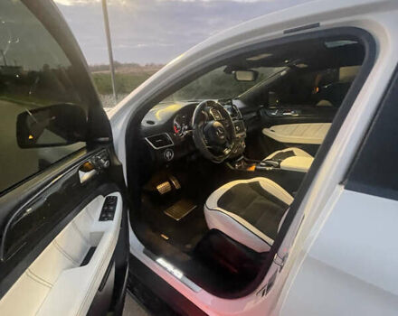 Белый Мерседес GLE-Class Coupe, объемом двигателя 5.5 л и пробегом 45 тыс. км за 77000 $, фото 8 на Automoto.ua