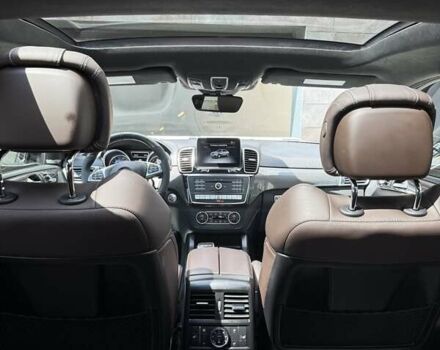 Белый Мерседес GLE-Class Coupe, объемом двигателя 5.46 л и пробегом 99 тыс. км за 61999 $, фото 43 на Automoto.ua