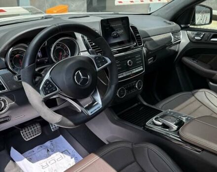 Белый Мерседес GLE-Class Coupe, объемом двигателя 5.46 л и пробегом 99 тыс. км за 57999 $, фото 48 на Automoto.ua