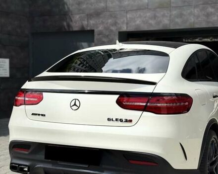 Белый Мерседес GLE-Class Coupe, объемом двигателя 5.46 л и пробегом 99 тыс. км за 57999 $, фото 6 на Automoto.ua