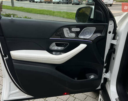 Белый Мерседес GLE-Class Coupe, объемом двигателя 2.93 л и пробегом 90 тыс. км за 77500 $, фото 39 на Automoto.ua