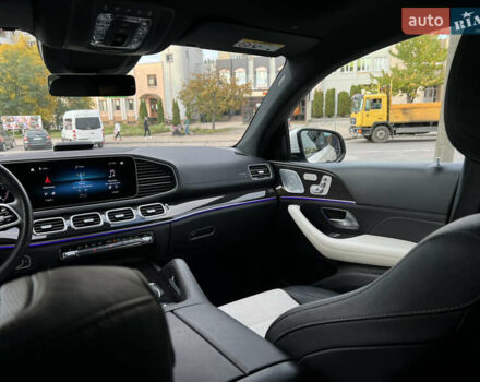 Белый Мерседес GLE-Class Coupe, объемом двигателя 2.93 л и пробегом 90 тыс. км за 77500 $, фото 44 на Automoto.ua