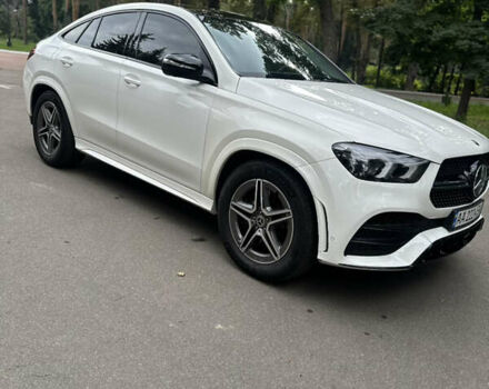 Мерседес GLE-Class Coupe 2020 в Киеве на Automoto.ua Белый Мерседес GLE-Class Coupe, объемом двигателя 3 л и пробегом 97 тыс. км за 76000 $, фото 2 на Automoto.ua