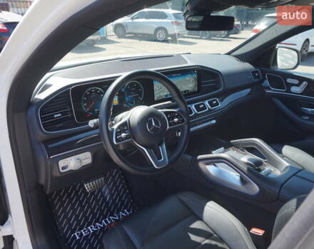 Белый Мерседес GLE-Class Coupe, объемом двигателя 2.93 л и пробегом 78 тыс. км за 74500 $, фото 36 на Automoto.ua