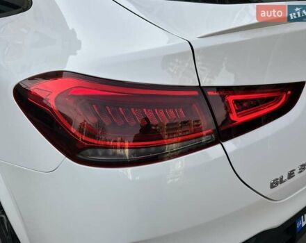 Белый Мерседес GLE-Class Coupe, объемом двигателя 2.93 л и пробегом 35 тыс. км за 83700 $, фото 31 на Automoto.ua