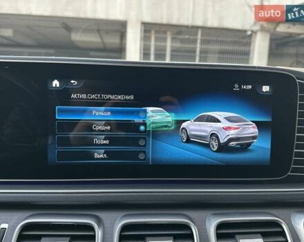 Белый Мерседес GLE-Class Coupe, объемом двигателя 2.93 л и пробегом 35 тыс. км за 83700 $, фото 58 на Automoto.ua