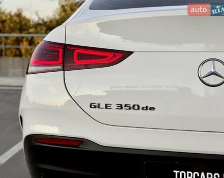 Білий Мерседес GLE-Class Coupe, об'ємом двигуна 2 л та пробігом 18 тис. км за 96800 $, фото 13 на Automoto.ua