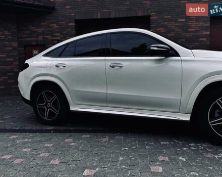 Белый Мерседес GLE-Class Coupe, объемом двигателя 1.95 л и пробегом 29 тыс. км за 90500 $, фото 4 на Automoto.ua