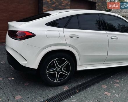 Белый Мерседес GLE-Class Coupe, объемом двигателя 1.95 л и пробегом 29 тыс. км за 90500 $, фото 3 на Automoto.ua