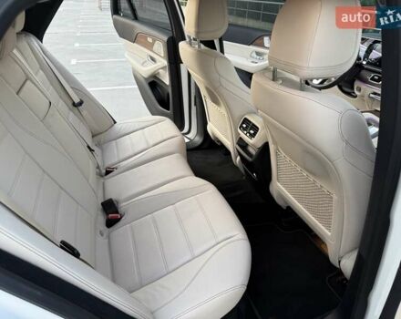 Білий Мерседес GLE-Class Coupe, об'ємом двигуна 2 л та пробігом 18 тис. км за 96800 $, фото 49 на Automoto.ua