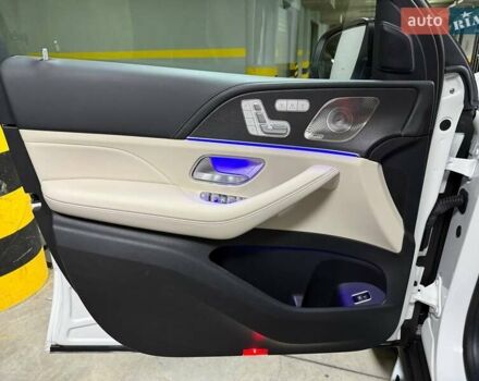 Белый Мерседес GLE-Class Coupe, объемом двигателя 3 л и пробегом 10 тыс. км за 127500 $, фото 41 на Automoto.ua