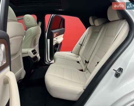 Белый Мерседес GLE-Class Coupe, объемом двигателя 2 л и пробегом 7 тыс. км за 106700 $, фото 41 на Automoto.ua