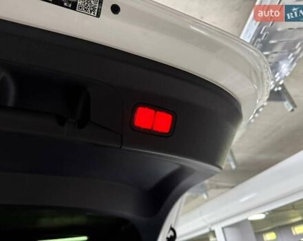 Белый Мерседес GLE-Class Coupe, объемом двигателя 3 л и пробегом 10 тыс. км за 127500 $, фото 39 на Automoto.ua