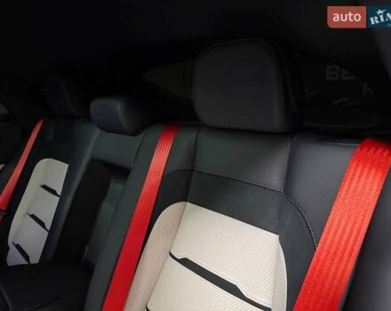 Белый Мерседес GLE-Class Coupe, объемом двигателя 3 л и пробегом 10 тыс. км за 127500 $, фото 69 на Automoto.ua