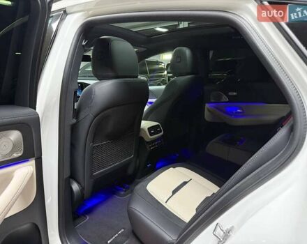 Белый Мерседес GLE-Class Coupe, объемом двигателя 3 л и пробегом 10 тыс. км за 127500 $, фото 66 на Automoto.ua