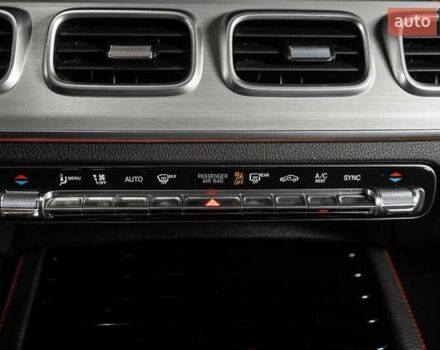 Білий Мерседес GLE-Class Coupe, об'ємом двигуна 3 л та пробігом 32 тис. км за 91000 $, фото 61 на Automoto.ua