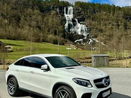 Мерседес GLE-Class Coupe 2016 в Одессе на Automoto.ua Белый Мерседес GLE-Class Coupe, объемом двигателя 3 л и пробегом 74 тыс. км за 53000 $, фото 1 на Automoto.ua